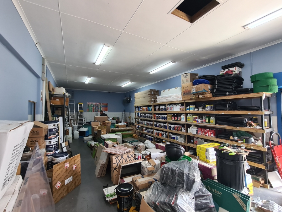 To Let commercial Property for Rent in East Bank Eastern Cape